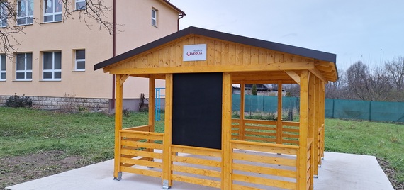 Exteriérová učebňa základnej školy